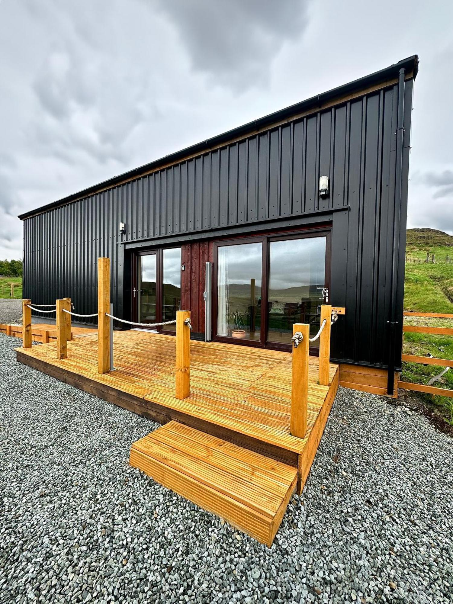 Апартаменты The Stalls, Glamping Units Glengrasco, Portree Borve  Экстерьер фото